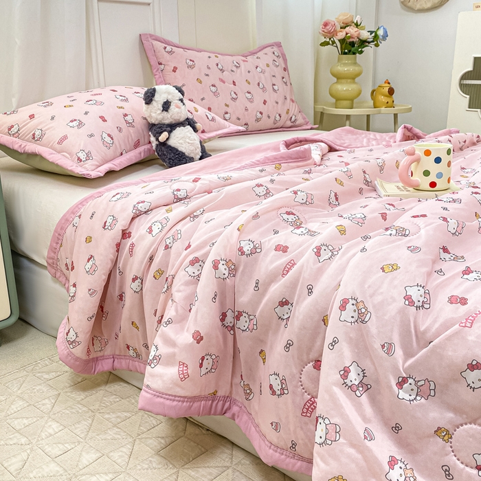 91家纺网 家纺一手货源 找家纺 顺顺家纺 2025新款凉感丝印花夏被空调被 少女凯蒂