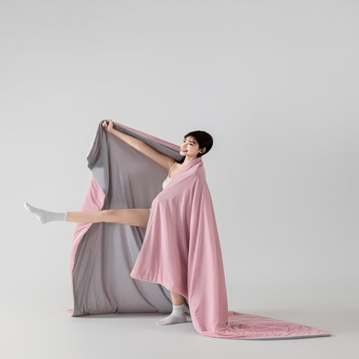 91家纺网 家纺一手货源 找家纺 潮邦家居 2025新款凉感丝夏被夏凉被空调被 粉黛玉拼灰