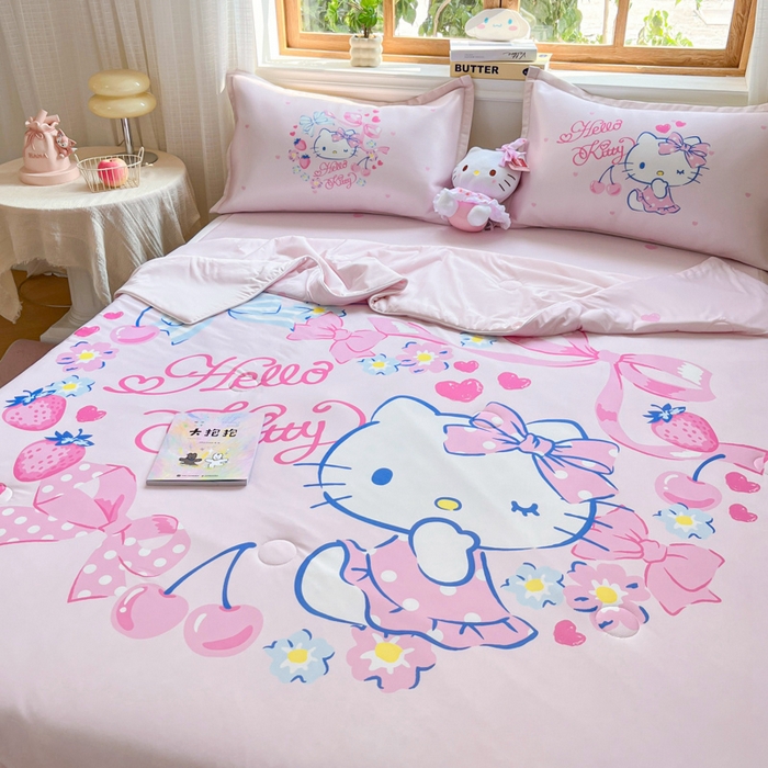 91家纺网 家纺一手货源 找家纺 博雅 2025新款 三丽鸥凉感丝夏被冰丝凉席组合四件套 甜心KT