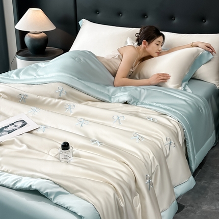 91家纺网 家纺一手货源 找家纺 （总）满羽家纺 2025新款冰丝夏被四件套-满绣系列