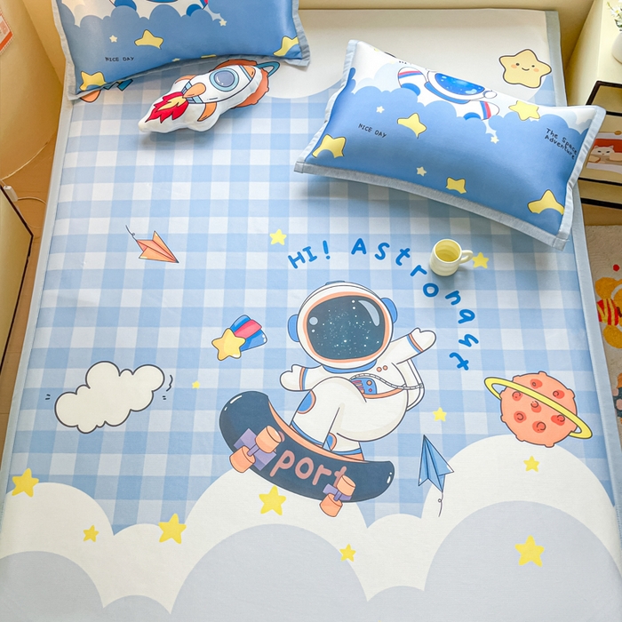 91家纺网 家纺一手货源 找家纺 博雅 2025新款独家版权A类大版数码印花1200D冰丝凉席 滑板宇航员