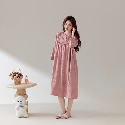 91家纺网 家纺一手货源 找家纺 玖弘家居2025新款睡裙系列-花妍【全平台控价69.9】 睡裙粉底灰点