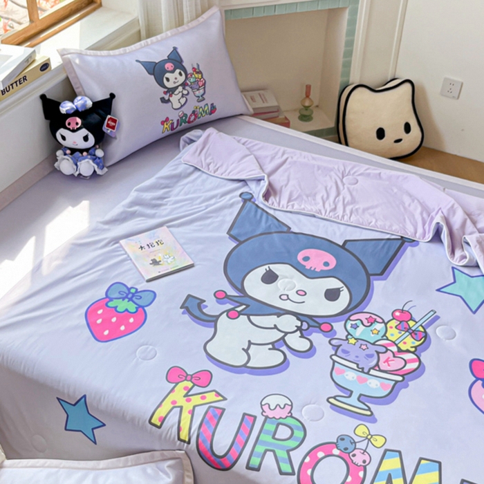 91家纺网 家纺一手货源 找家纺 博雅 2025新款 三丽鸥凉感丝夏被冰丝凉席组合四件套 开心库洛米