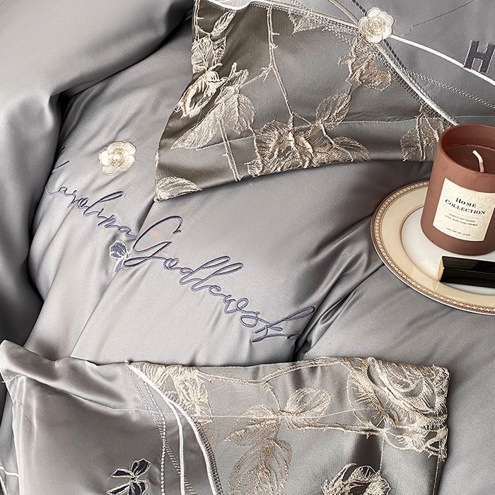 91家纺网 家纺一手货源 找家纺 优悦生活馆 2025新款冰丝浮雕绣花四件套 幽兰轻舞-深灰