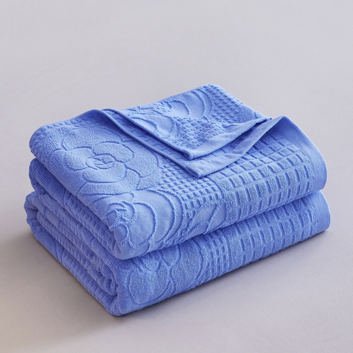 91家纺网 家纺一手货源 找家纺 爱港家纺 2025新款上海专版老式怀旧全棉A类纱布毛巾被 茶花-蓝