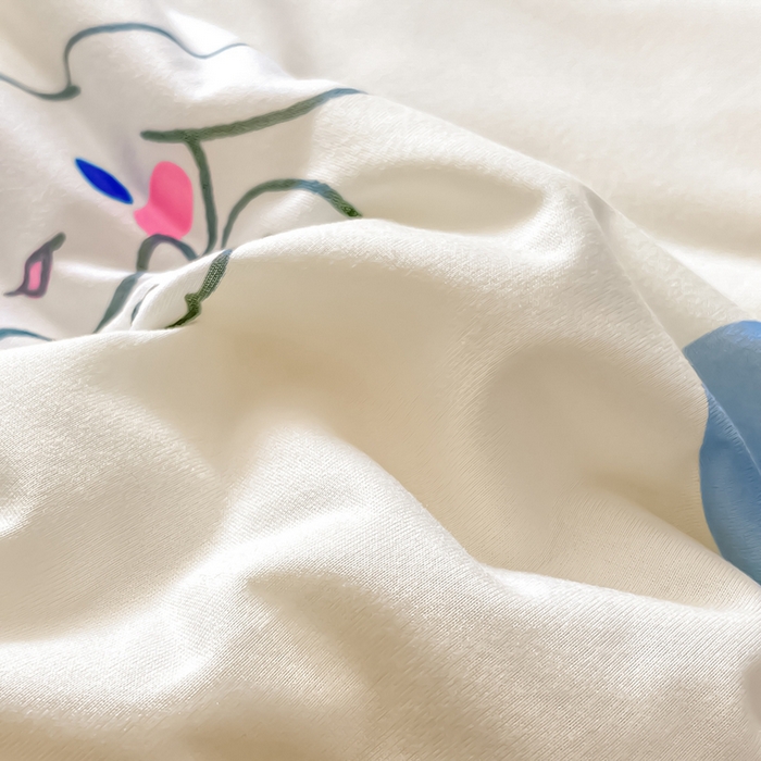 91家纺网 家纺一手货源 找家纺 金爱家2025新款A类三丽鸥正版授权高品质牛奶丝软糯针织棉大豆夏被系列详情 针织棉三丽鸥-蓝蓝波点玉桂狗