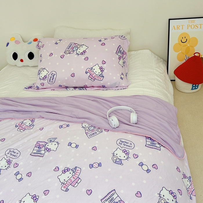 91家纺网 家纺一手货源 找家纺 兜米家居 2025夏季新品三丽鸥深睡双感针织凉感空调被夏被 糖果凯蒂猫