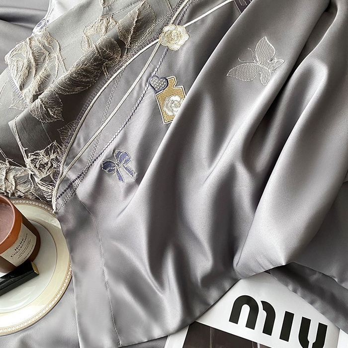 91家纺网 家纺一手货源 找家纺 优悦生活馆 2025新款冰丝浮雕绣花四件套 幽兰轻舞-深灰