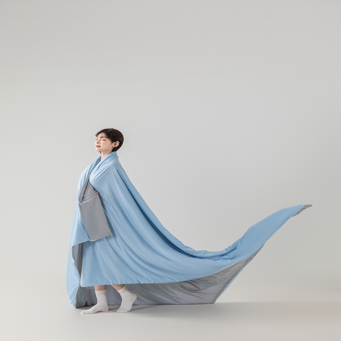 91家纺网 家纺一手货源 找家纺 潮邦家居 2025新款凉感丝夏被夏凉被空调被 天空蓝拼灰