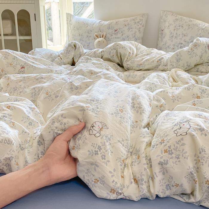 91家纺网 家纺一手货源 找家纺 【提供买家秀】2025直播云感皱皱棉四件套水洗棉简约风小碎花被套床笠三件套-叠拍图 繁花兔