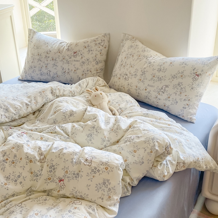 91家纺网 家纺一手货源 找家纺 【提供买家秀】2025直播云感皱皱棉四件套水洗棉简约风小碎花被套床笠三件套-叠拍图 繁花兔