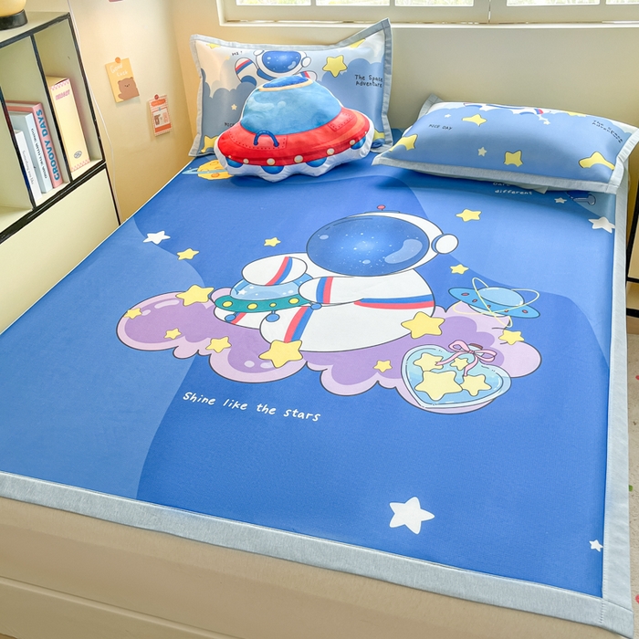 91家纺网 家纺一手货源 找家纺 博雅 2025新款独家版权A类大版数码印花1200D冰丝凉席 星际宇航员