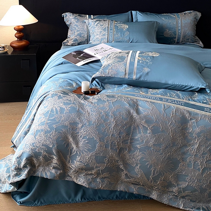 91家纺网 家纺一手货源 找家纺 优悦生活馆 2025新款冰丝浮雕绣花四件套 迷雾花园-蓝