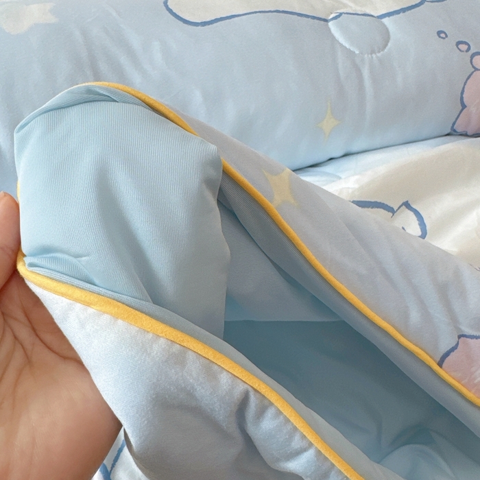 91家纺网 家纺一手货源 找家纺 兜米家居 2025夏季新品三丽鸥深睡双感针织凉感空调被夏被 云朵玉桂狗