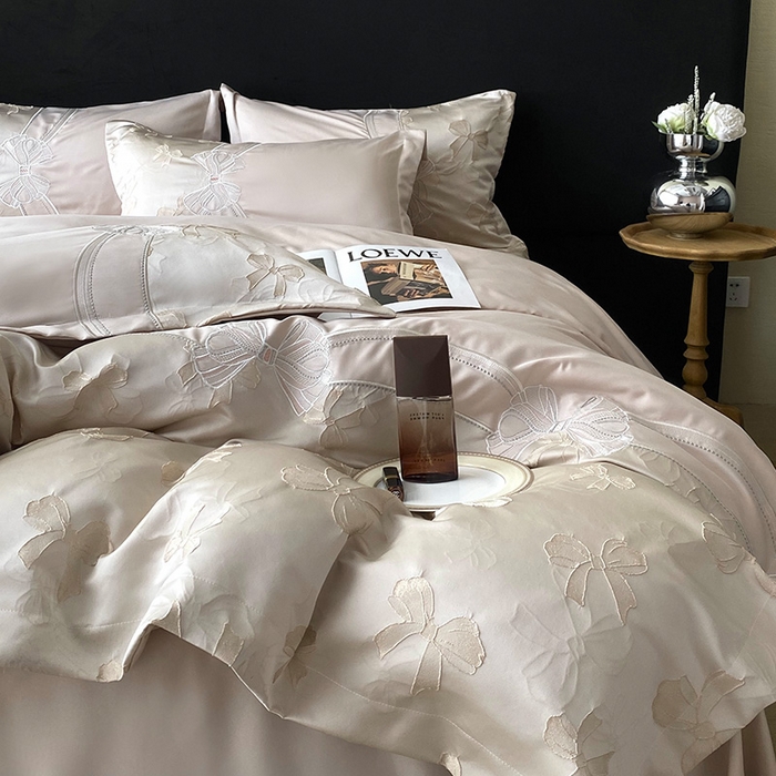 91家纺网 家纺一手货源 找家纺 优悦生活馆 2025新款冰丝浮雕绣花四件套 暮光之城-香槟