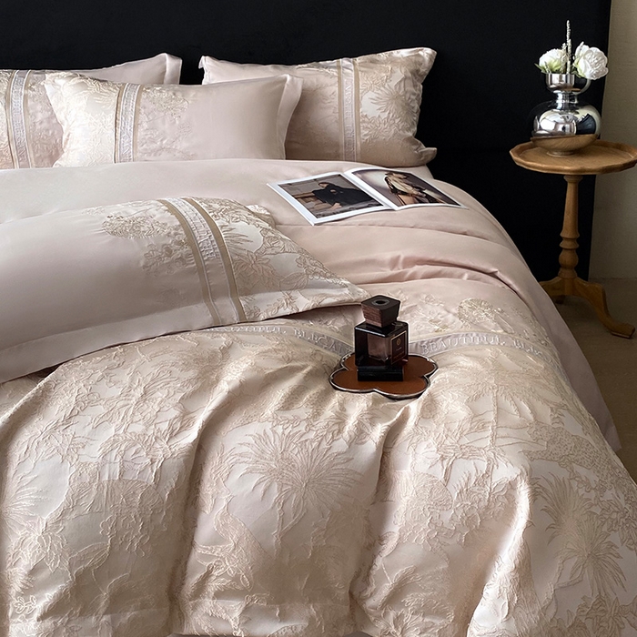 91家纺网 家纺一手货源 找家纺 优悦生活馆 2025新款冰丝浮雕绣花四件套 迷雾花园-香槟