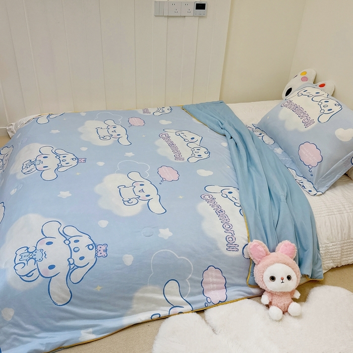 91家纺网 家纺一手货源 找家纺 兜米家居 2025夏季新品三丽鸥深睡双感针织凉感空调被夏被 云朵玉桂狗