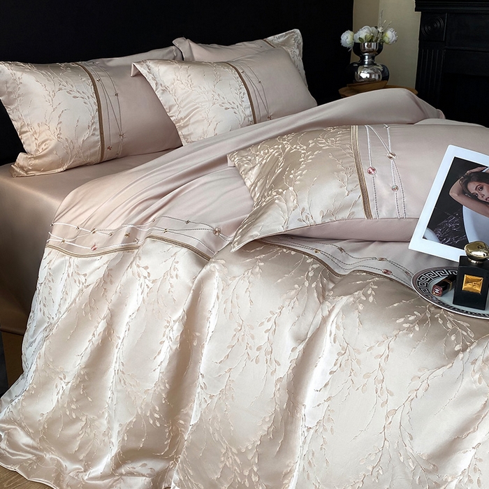 91家纺网 家纺一手货源 找家纺 优悦生活馆 2025新款冰丝浮雕绣花四件套 浪漫星河-香槟