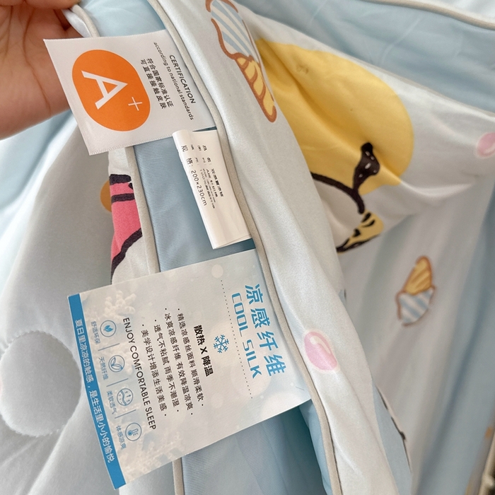 91家纺网 家纺一手货源 找家纺 兜米家居 2025夏季新品三丽鸥深睡双感针织凉感空调被夏被 炫彩怕洽购