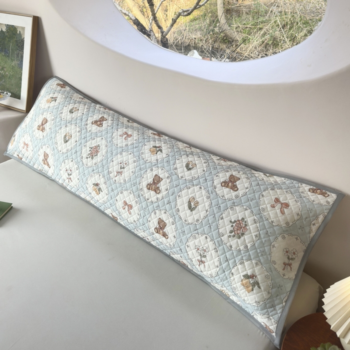 91家纺网 家纺一手货源 找家纺 爱港家纺 2025新款凉感丝双人长枕巾 夏季情侣枕头巾 绑带长枕巾 甜梦堡 180*48