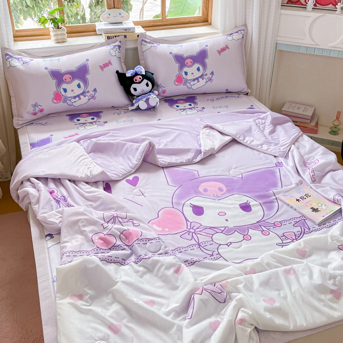 91家纺网 家纺一手货源 找家纺 博雅 2025新款 三丽鸥凉感丝夏被冰丝凉席组合四件套 气球库洛米