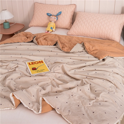 91家纺网 家纺一手货源 找家纺 （总）艺菲阁家纺 2025新款花边款小碎花A类云感双层纱夏被