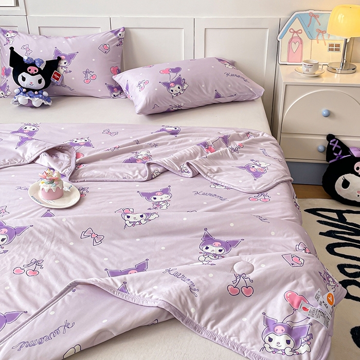 91家纺网 家纺一手货源 找家纺 金爱家2025新款A类三丽鸥正版授权高品质牛奶丝软糯针织棉大豆夏被系列详情 针织棉三丽鸥-樱桃库洛米