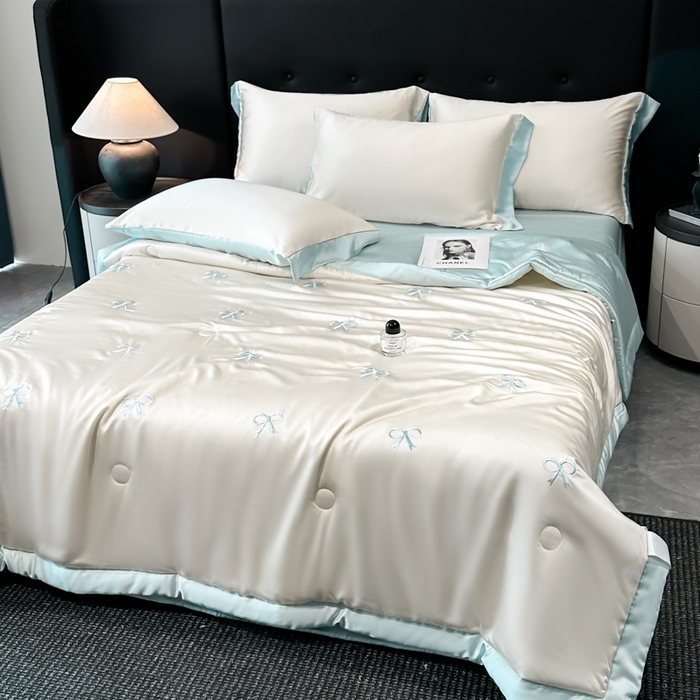 91家纺网 家纺一手货源 找家纺 满羽家纺 2025新款冰丝夏被四件套-满绣系列 蝴蝶结-奶白兰