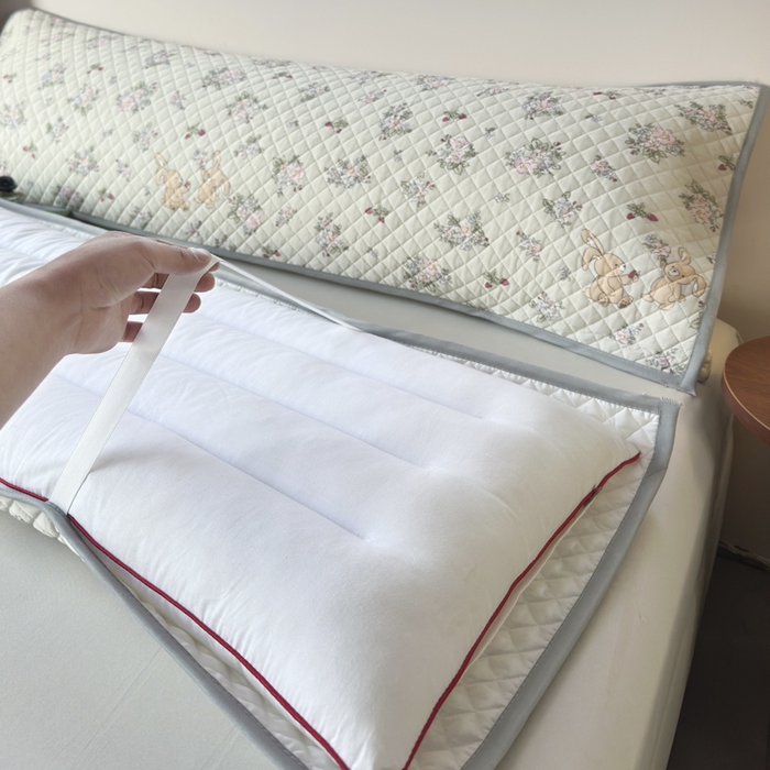 91家纺网 家纺一手货源 找家纺 爱港家纺 2025新款凉感丝双人长枕巾 夏季情侣枕头巾 绑带长枕巾 花兔萌 120*48