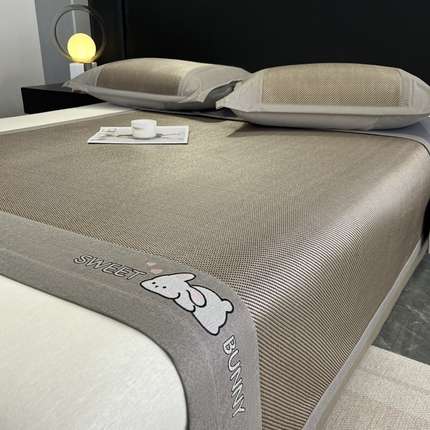 91家纺网 家纺一手货源 找家纺 （总）莱米家纺 2025新款加厚凉感绣花冰藤席