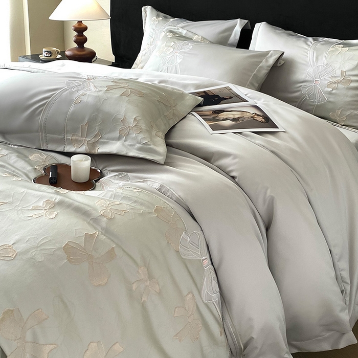 91家纺网 家纺一手货源 找家纺 优悦生活馆 2025新款冰丝浮雕绣花四件套 暮光之城-灰绿