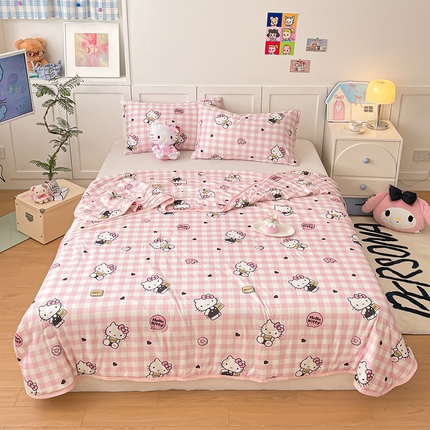 91家纺网 家纺一手货源 找家纺 （总）桃子家居 2025新款A类三丽鸥正版授权高品质牛奶丝软糯针织棉大豆夏被系列