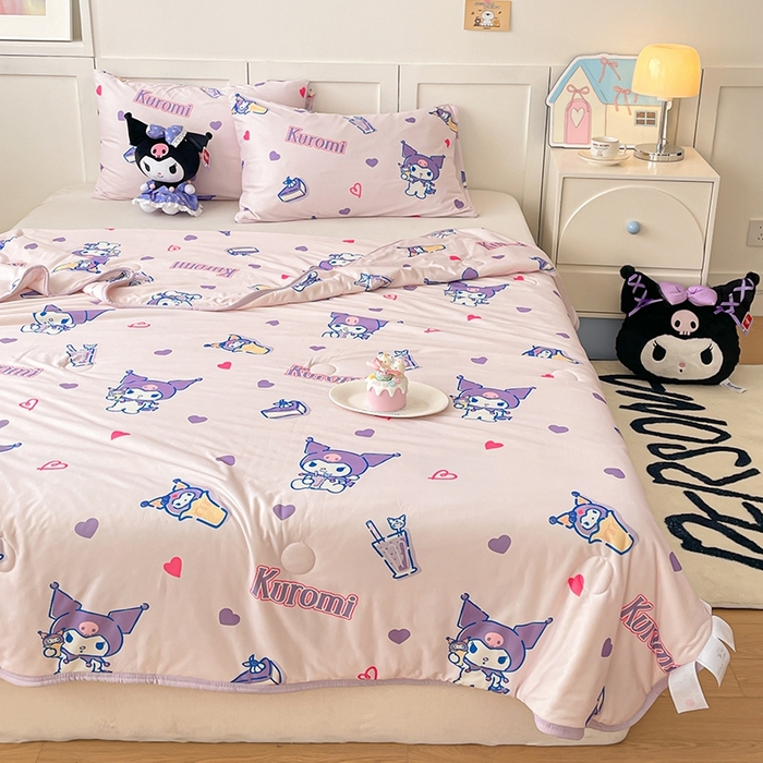 91家纺网 家纺一手货源 找家纺 金爱家2025新款A类三丽鸥正版授权高品质牛奶丝软糯针织棉大豆夏被系列详情 针织棉三丽鸥-甜心库洛米