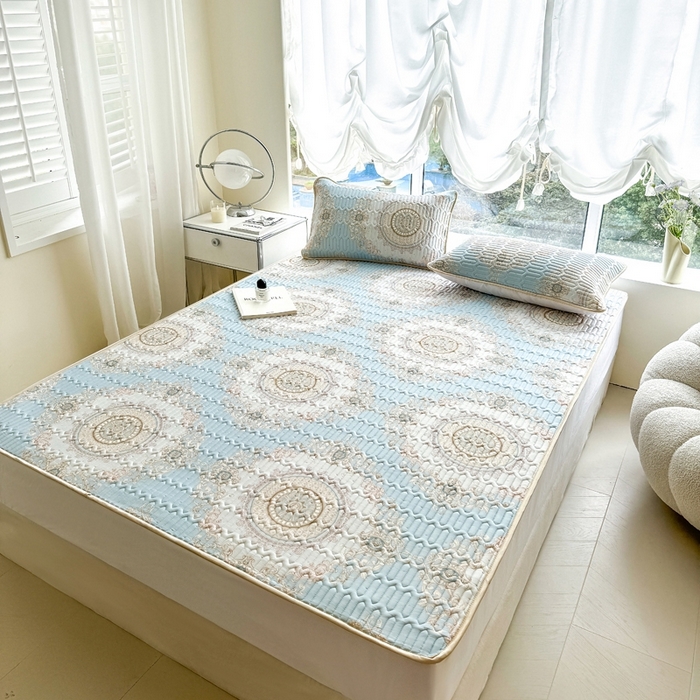 91家纺网 家纺一手货源 找家纺 美丽折2025新品6mm厚天然乳胶凉席三件套 大版印花卡通乳胶凉席平铺款 罗马假日