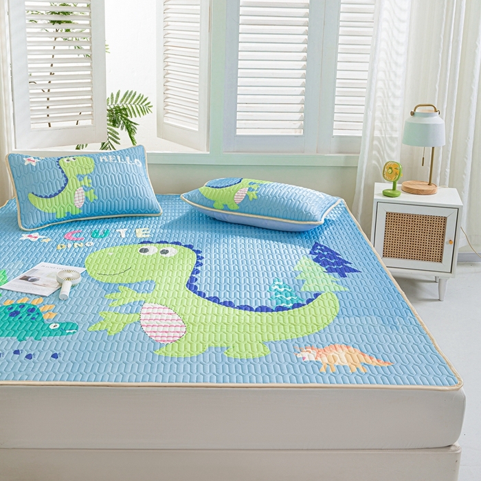 91家纺网 家纺一手货源 找家纺 美丽折2025新品6mm厚天然乳胶凉席三件套 大版印花卡通乳胶凉席平铺款 酷玩龙