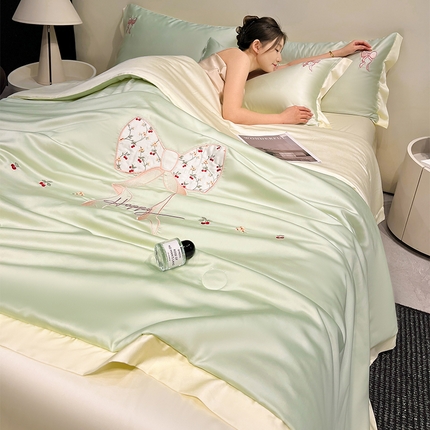 91家纺网 家纺一手货源 找家纺 2025新款水洗冰丝夏被四件套甜梦系列 甜梦-绿米