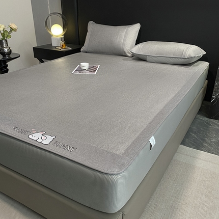 91家纺网 家纺一手货源 找家纺 （总）莱米家纺 2025新款加厚凉感绣花冰藤席