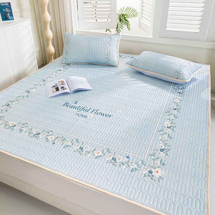 91家纺网 家纺一手货源 找家纺 美丽折2025新品6mm厚天然乳胶凉席三件套 大版印花卡通乳胶凉席平铺款 浪漫花海