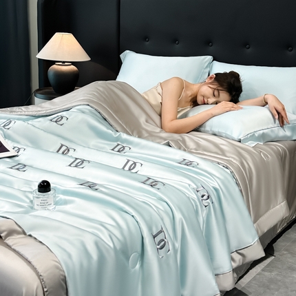 满羽家纺 2025新款冰丝夏被四件套-满绣系列 DC-兰灰