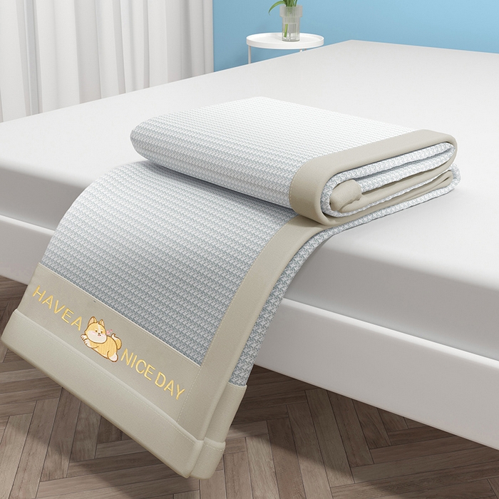 91家纺网 家纺一手货源 找家纺 绒艺席业 2025新款A类抗菌冰丝凉席系列-柯基款 灰色