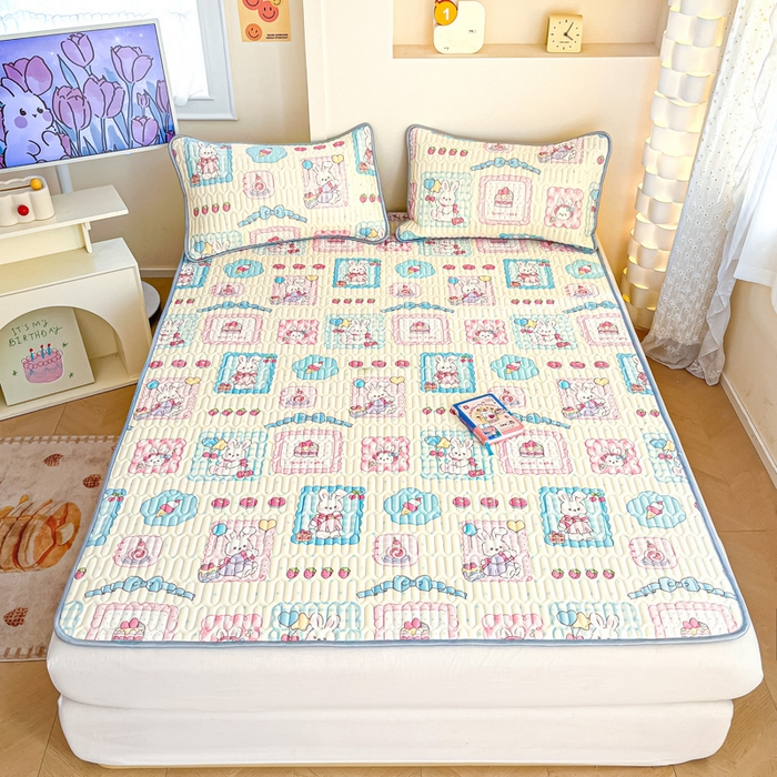 91家纺网 家纺一手货源 找家纺 柒月家居 2025新款小清新乳胶凉席 蛋糕兔兔