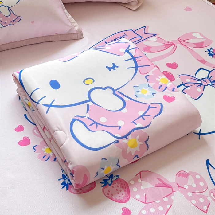 91家纺网 家纺一手货源 找家纺 博雅 2025新款 三丽鸥凉感丝夏被冰丝凉席组合四件套 甜心KT