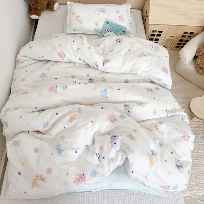 91家纺网 家纺一手货源 找家纺 2025新款全棉26℃有氧双层纱幼儿园多件套 飞行奇遇