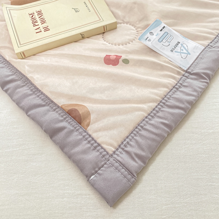 91家纺网 家纺一手货源 找家纺 顺顺家纺 2025新款凉感丝印花夏被空调被 熊熊之家