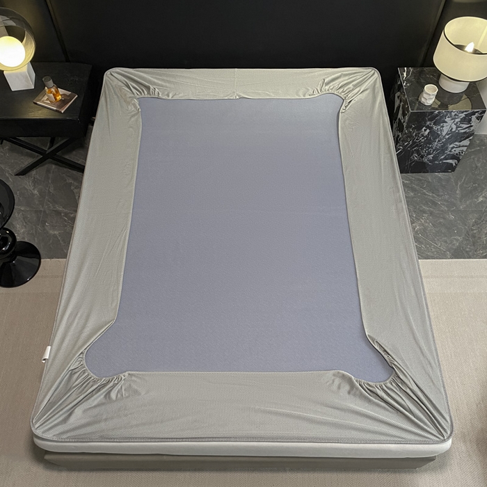 91家纺网 家纺一手货源 找家纺 莱米家纺 2025新款加厚凉感绣花冰藤席 幸运熊—雾霾蓝-床笠