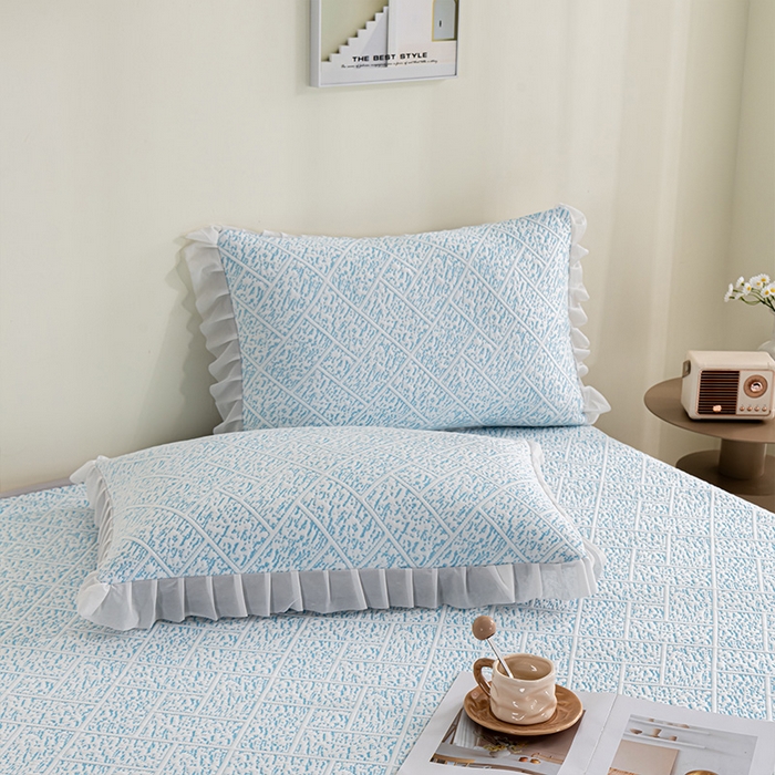 91家纺网 家纺一手货源 找家纺 鑫姿 2025新款5A抗菌凉席床裙款-雅致系列 雅致床裙款-冰浅蓝