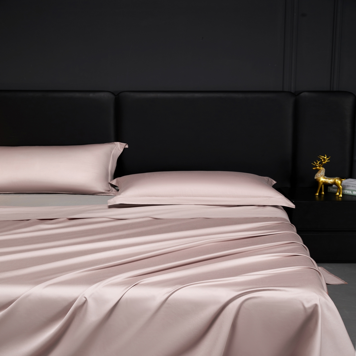 91家纺网 家纺一手货源 找家纺 秀色2025新款A类高端100s新疆长绒棉纯棉床单单件全棉单人贡缎加厚被单三件套 莫奈-粉末白