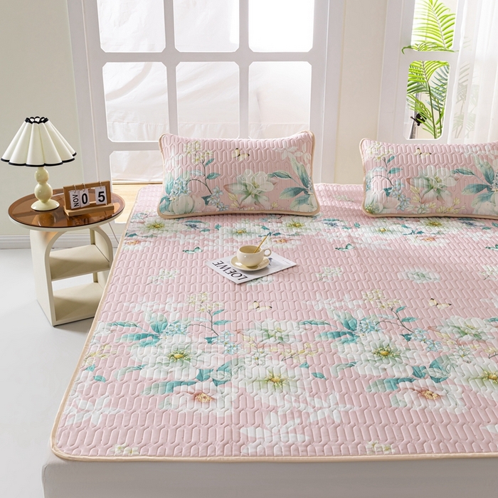 91家纺网 家纺一手货源 找家纺 美丽折2025新品6mm厚天然乳胶凉席三件套 大版印花卡通乳胶凉席平铺款 花颜