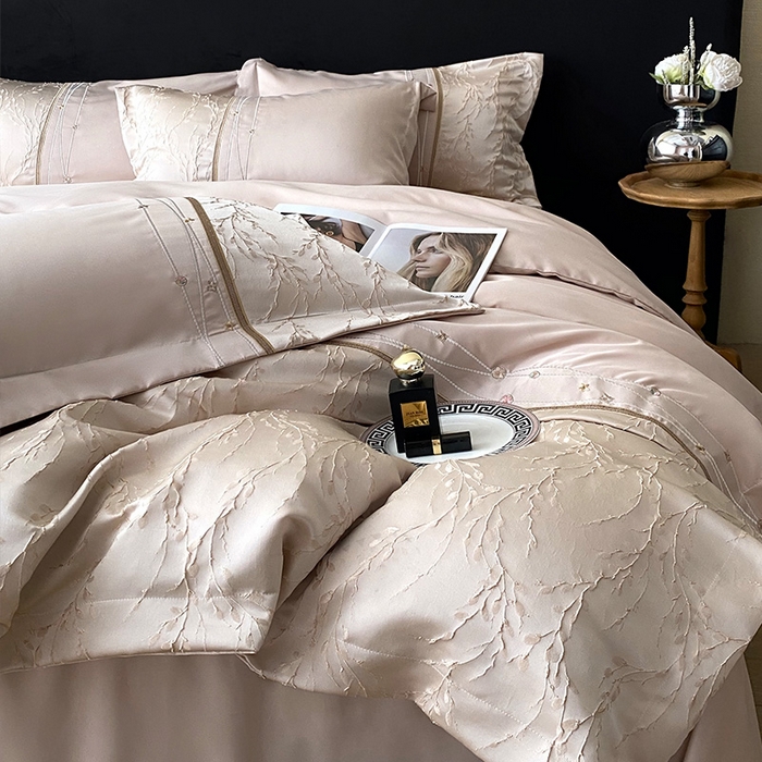 91家纺网 家纺一手货源 找家纺 优悦生活馆 2025新款冰丝浮雕绣花四件套 浪漫星河-香槟