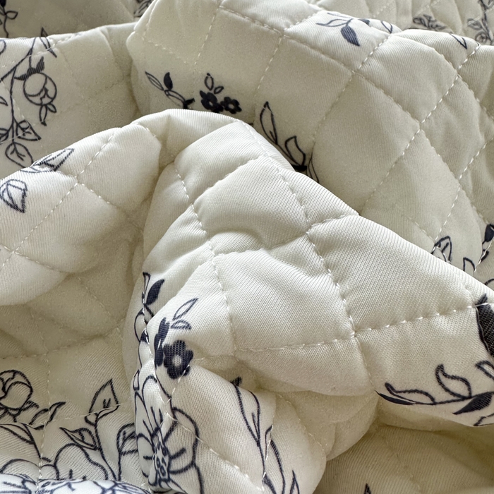 91家纺网 家纺一手货源 找家纺 爱港家纺 2025新款凉感丝双人长枕巾 夏季情侣枕头巾 绑带长枕巾 素影 150*48